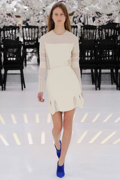 Look 33